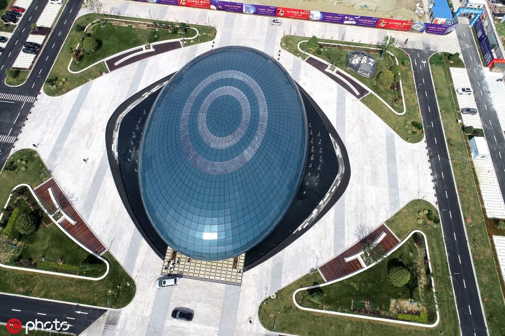 Science and Technology Service Center with steel space frame dome skylight roof in Hai 'an Robot and Intelligent Manufacturing Industrial Park   (3)